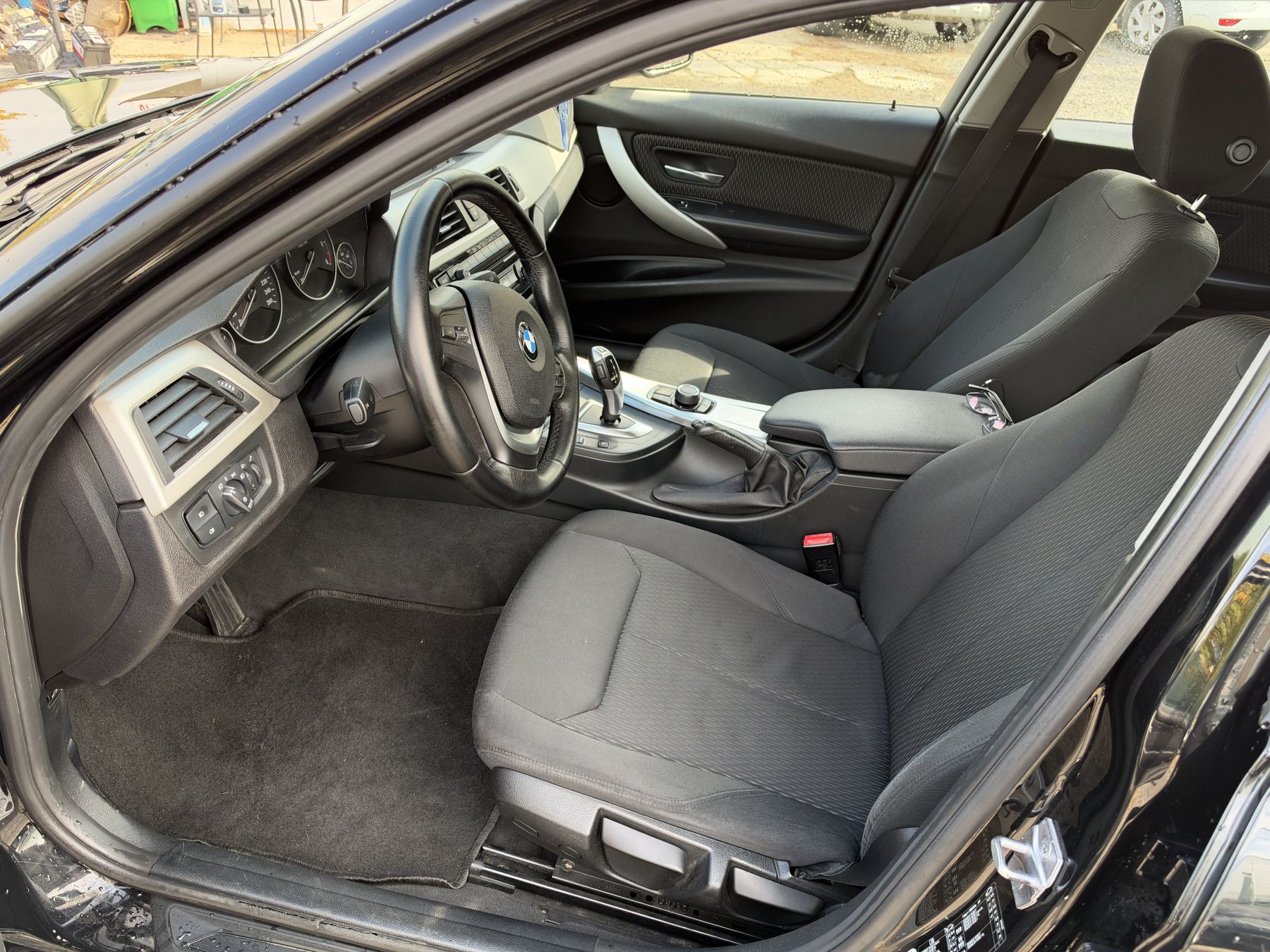 BMW 318d – poza 8